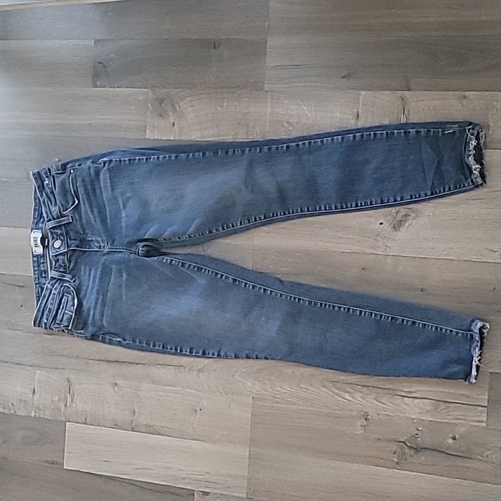 PAIGE Denim Jeans Size 26 Verdugo Ankle Distressed Hem